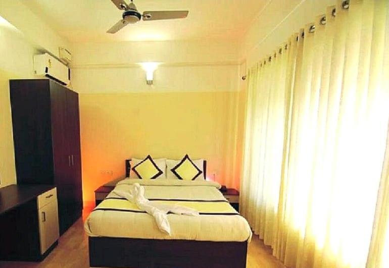 Hotel Tayas Trippapur Екстер'єр фото