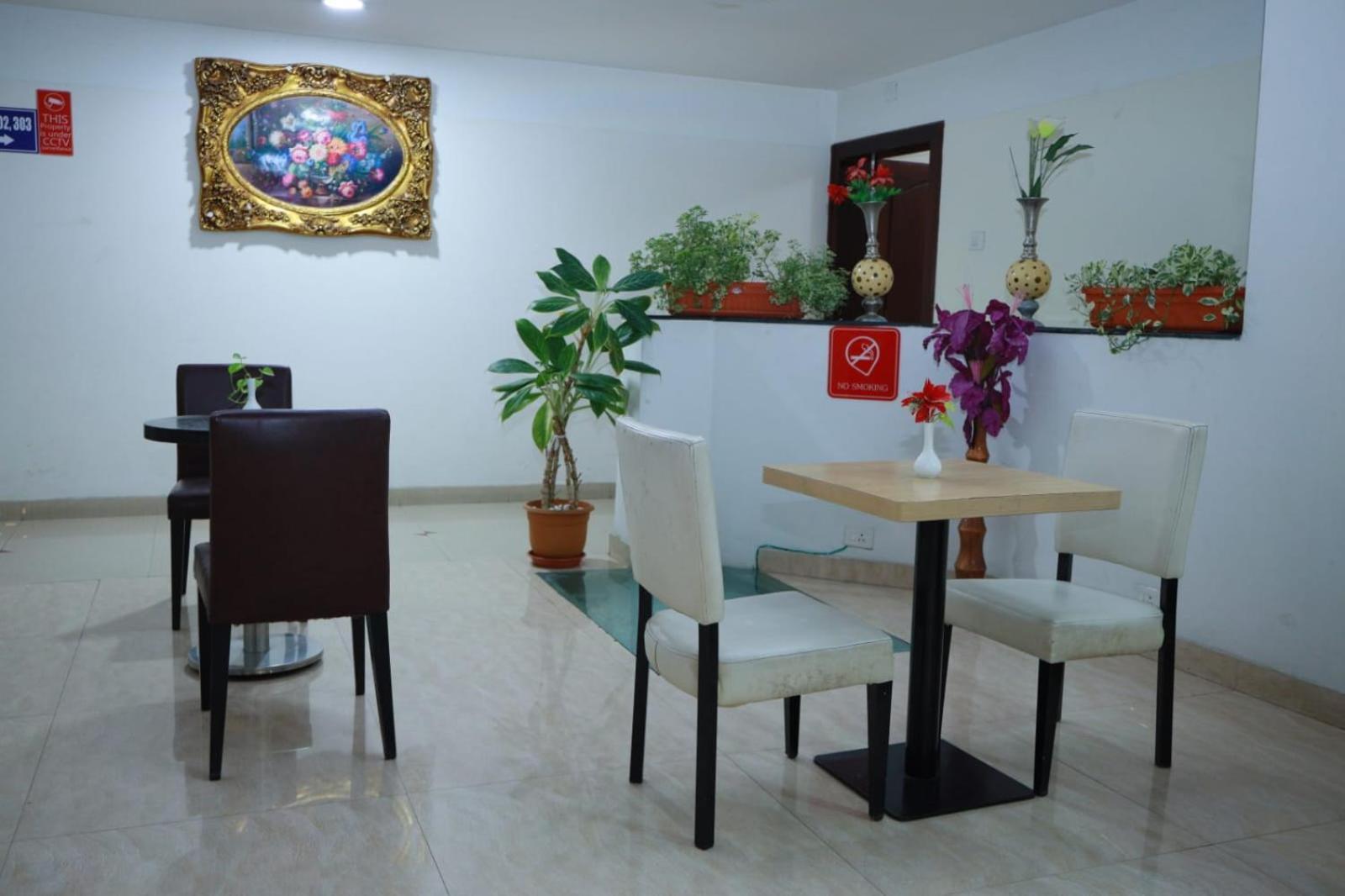 Hotel Tayas Trippapur Екстер'єр фото